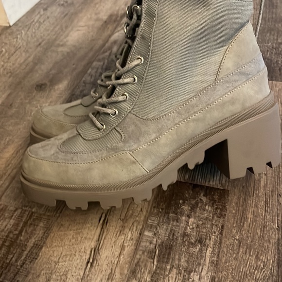 Grey lace up booties! - Picture 3 of 4